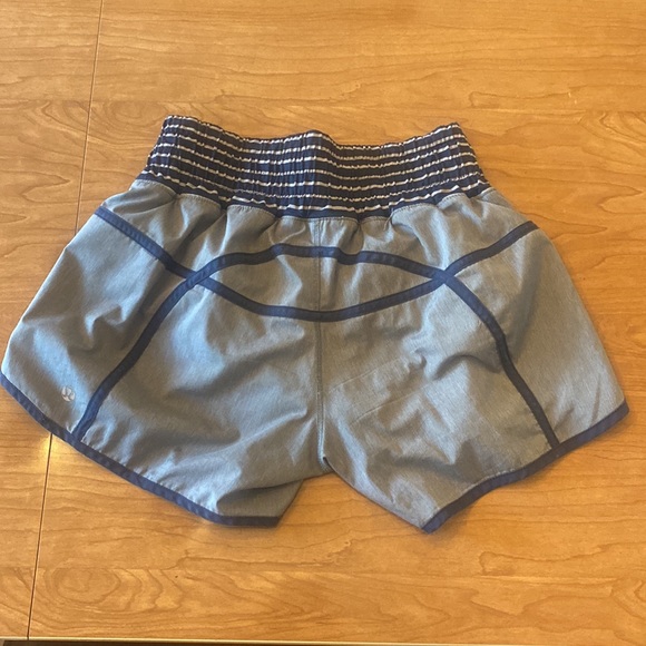 Lululemon shorts - Picture 2 of 4